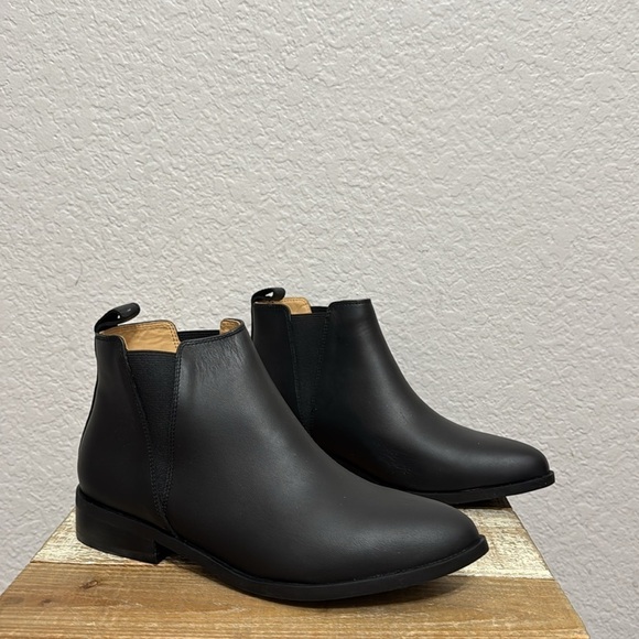 Nisolo Classic Chelsea Commuter Black Leather Booties Size 6.5 - Picture 2 of 9